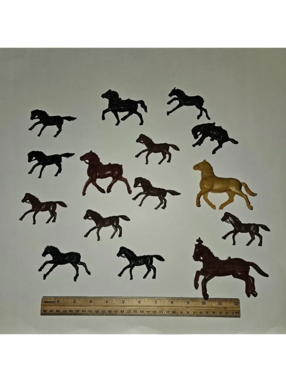 VTG 350+ pc Fort Apache Frontier Play Set Wood Build Cowboy Indian Play Mat READ